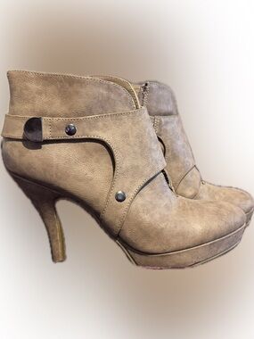 Unlisted by Kenneth Cole Taupe Faux-Suede High-Heel Ankle Booties